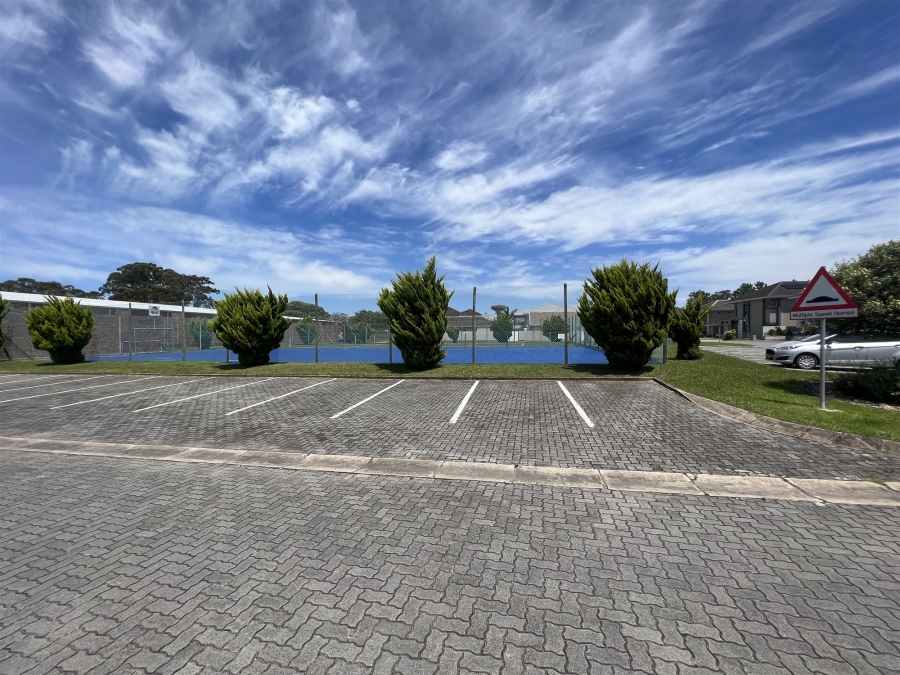 4 Bedroom Property for Sale in Beacon Bay Eastern Cape